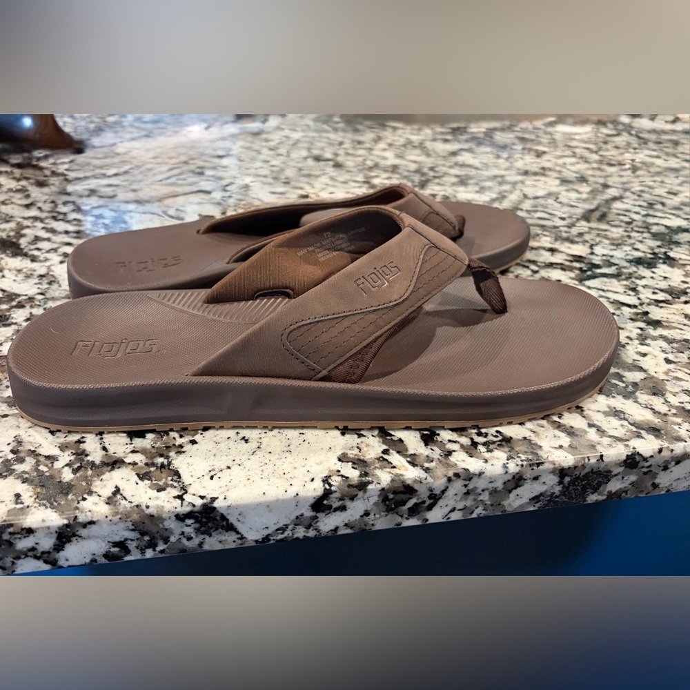 Flojos -  Men's Flip Flop Thongs Memory Foam Comfort Sandals